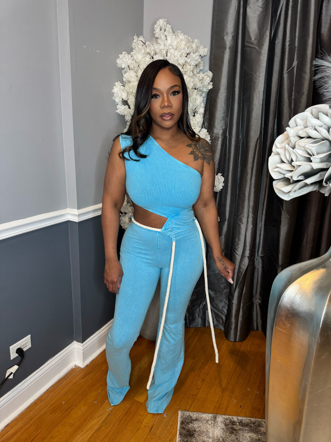 Love me over leave one shoulder jumpsuit – The Stylish Loft